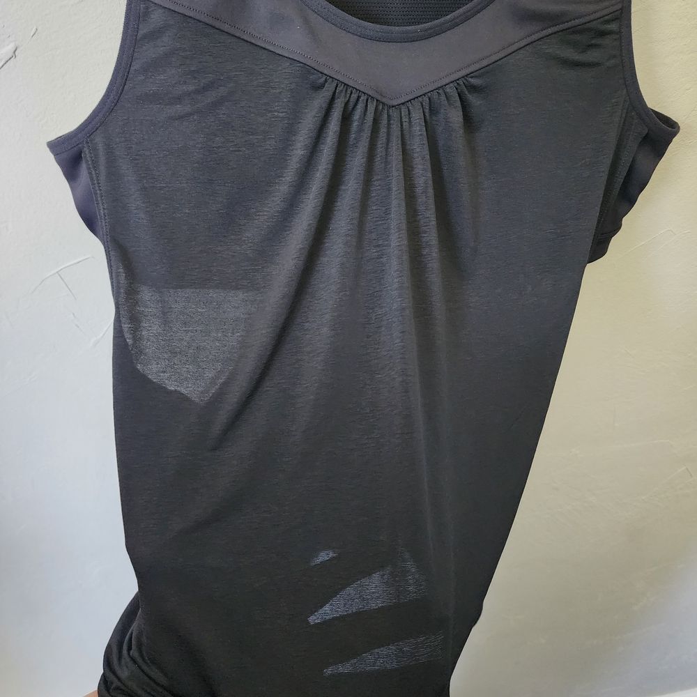 Athleta Black Tank Top Size XL - Picture 3 of 4